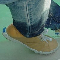  : Gallery : keds : 2003 : 18 : yellowkedspool_026.jpg