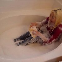  : Gallery : keds : 2003 : 27 : tinabatha43.jpg