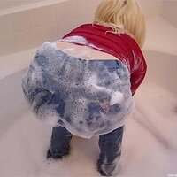  : Gallery : keds : 2003 : 27 : tinabatha49.jpg