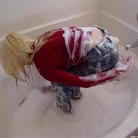  : Gallery : keds : 2003 : 27 : tinabatha53.jpg