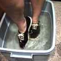  : Gallery : original : 2001 : 08 : T_wet149.jpg