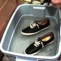  : Gallery : original : 2001 : 08 : T_wet334.jpg