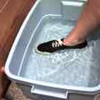  : Gallery : original : 2001 : 08 : T_wet629.jpg