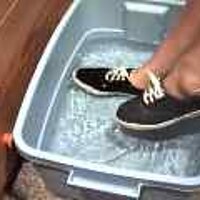  : Gallery : original : 2001 : 08 : T_wet728.jpg