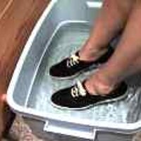  : Gallery : original : 2001 : 08 : T_wet777.jpg