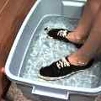  : Gallery : original : 2001 : 08 : T_wet783.jpg