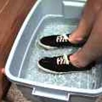  : Gallery : original : 2001 : 08 : T_wet789.jpg