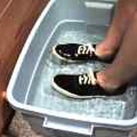  : Gallery : original : 2001 : 08 : T_wet792.jpg