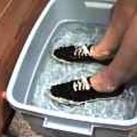  : Gallery : original : 2001 : 08 : T_wet795.jpg