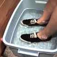  : Gallery : original : 2001 : 08 : T_wet802.jpg