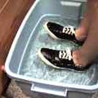  : Gallery : original : 2001 : 08 : T_wet807.jpg
