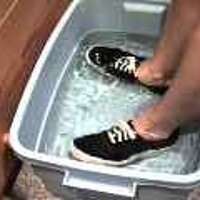  : Gallery : original : 2001 : 08 : T_wet815.jpg