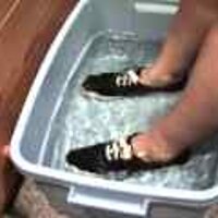  : Gallery : original : 2001 : 08 : T_wet818.jpg