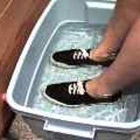  : Gallery : original : 2001 : 08 : T_wet821.jpg