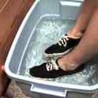  : Gallery : original : 2001 : 08 : T_wet830.jpg