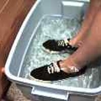  : Gallery : original : 2001 : 08 : T_wet834.jpg