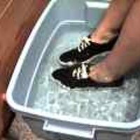  : Gallery : original : 2001 : 08 : T_wet850.jpg