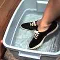  : Gallery : original : 2001 : 08 : T_wet875.jpg