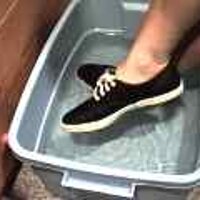  : Gallery : original : 2001 : 08 : T_wet881.jpg