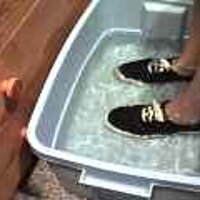  : Gallery : original : 2001 : 08 : T_wet915.jpg