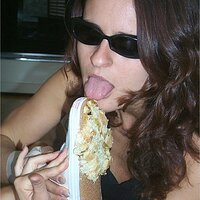  : Gallery : original : 2002 : 02 : eve466q.jpg