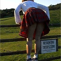  : Gallery : original : 2002 : 03 : San-Bad_schoolgirl_jumps_fence07.jpg