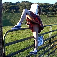  : Gallery : original : 2002 : 03 : San-Bad_schoolgirl_jumps_fence23.jpg