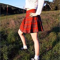  : Gallery : original : 2002 : 03 : San-Bad_schoolgirl_jumps_fence32.jpg
