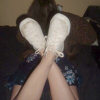  : Gallery : original : 2005 : 23 : dirtywhitekeds030.jpg