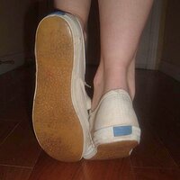  : Gallery : original : 2005 : 23 : dirtywhitekeds035.jpg