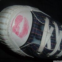  : Gallery : original : 2005 : 27 : KissKedswithKum025.jpg