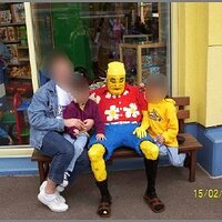  : Gallery : original : 2013 : 11 : kedssittingLego.jpg