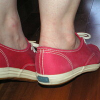 red keds white stitch 017.jpg