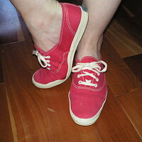 red keds white stitch 005.jpg