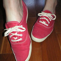 red keds white stitch 006.jpg