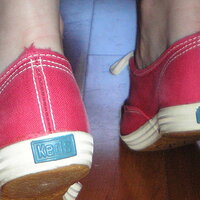 red keds white stitch 007.jpg