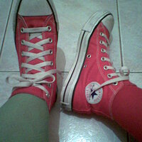 red_converse_by_wenndy.jpg