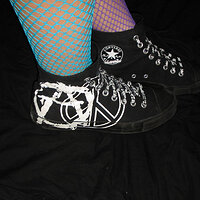 Fishnet_Converse_2_by_samisox.jpg