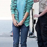 olivia-wilde-chris-pine-welcome-people-filming-02.jpg