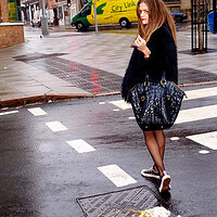 yves-saint-laurent-bag-converse-sneakers-h-m-jumper_400.jpg