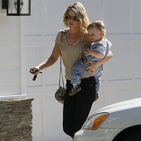 ali_larter_and_her_son_theodor1.jpg