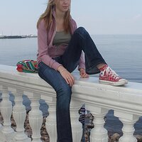 GlamourImageBucket-Submitted-Miss Vlada Kharchenkoec5833d2-f1e6-4e9b-a943-7b5682acf610-converse.jpg