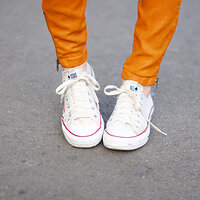 yellow pants, zara, converse, all star.jpg