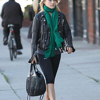 Ali+Larter+rocking+leather+jacket+athletic+FJCzql1nHzIx.jpg