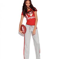 pink-nfl-collection-jourdan-dunn-4-570x686.jpg