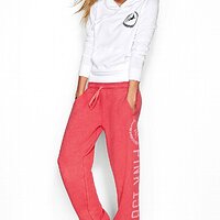 Jessica Hart for VS Pink January 2013-002.jpg