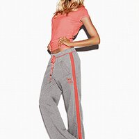 Jessica Hart for VS Pink September 2012-2000.jpg