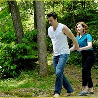 abigail-breslin-colt-prattes-dirty-dancing-lift-12.jpg