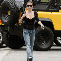 56402_jlla060606m036kk.jpg