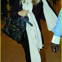 sienna-miller-converse-sneakers-08.jpg
